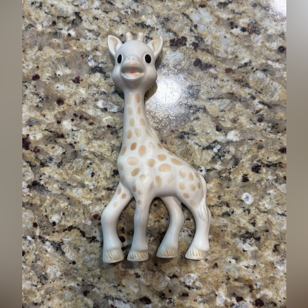 Adorable Sophie the Giraffe Teether Toy / Gently Used